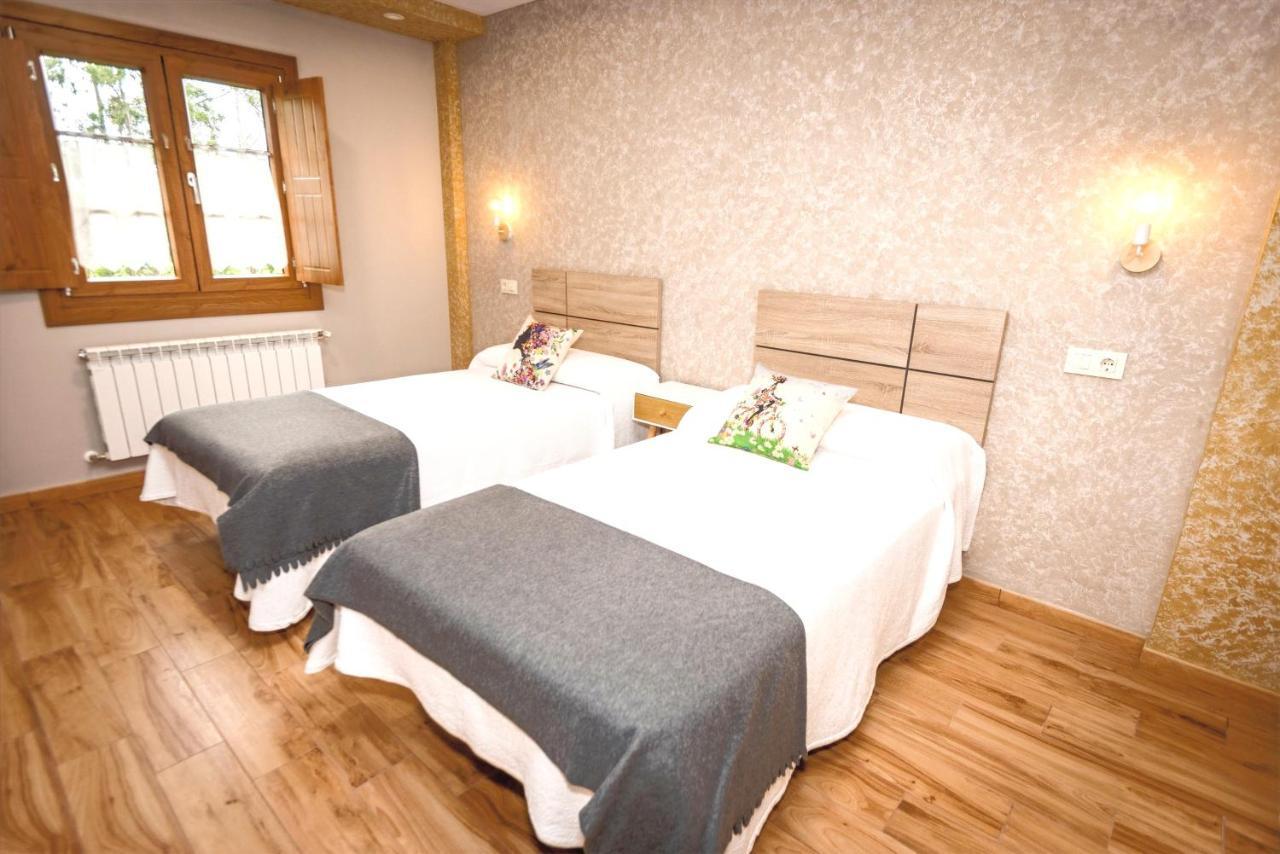 Apartamentos Navalin Tapia De Casariego Eksteriør bilde